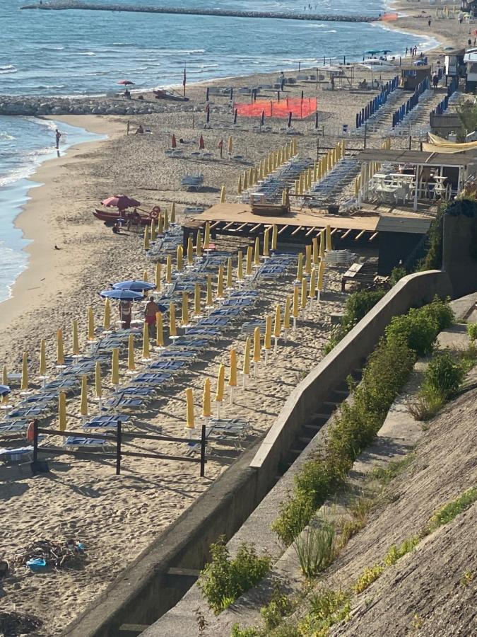 La Casetta Delle Sirene Anzio Kültér fotó
